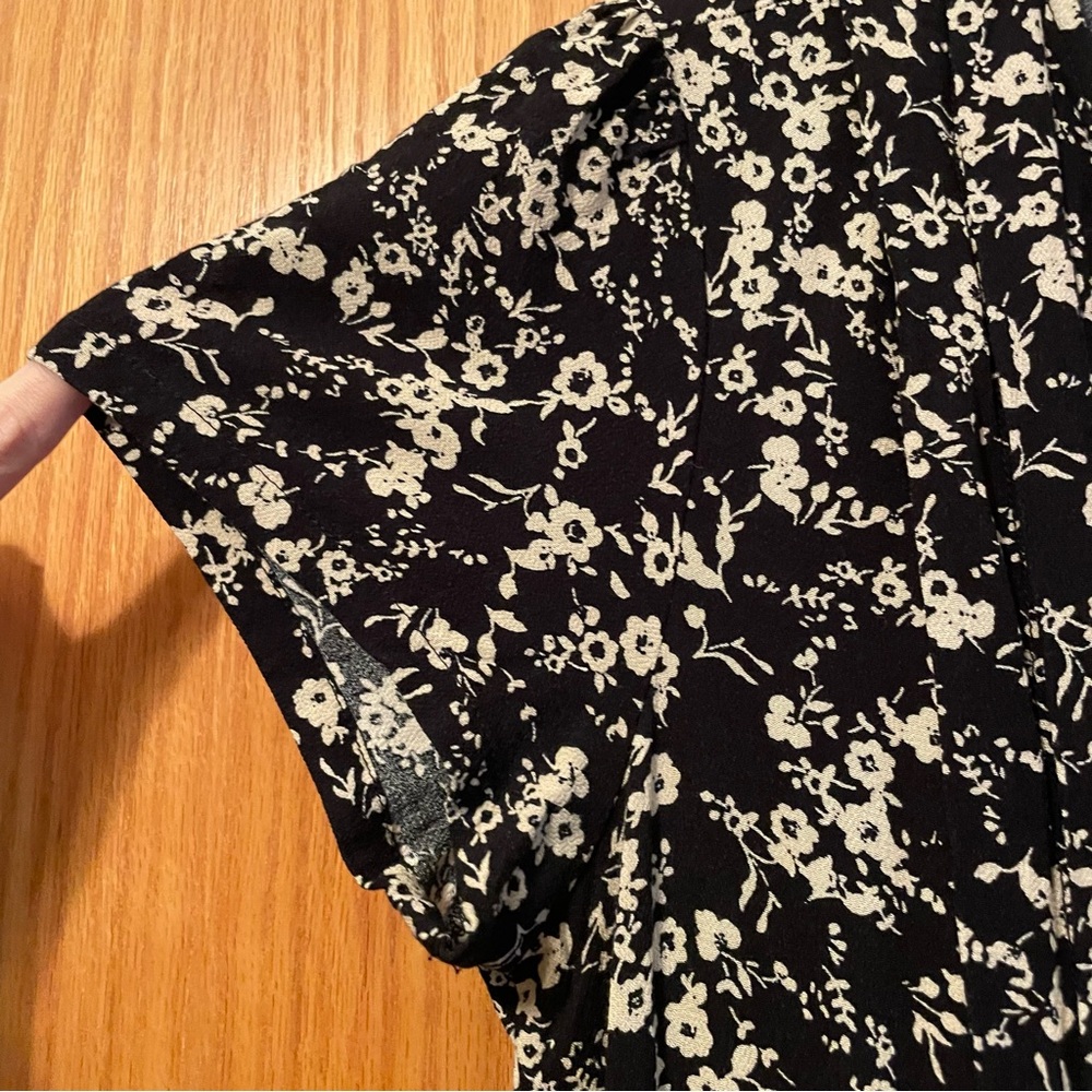 Maurices Black Floral V-Neck Jumpsuit - Picture 7 of 14